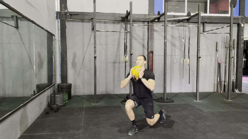Goblet Hold Kettlebell Lunge